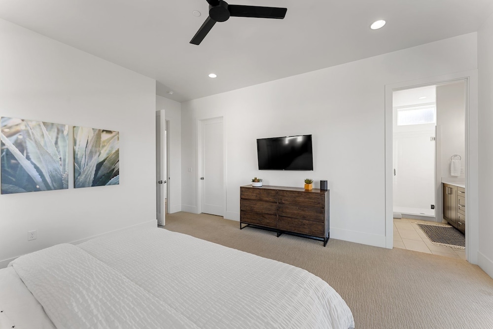 Villa #20 At Bloomington Country Club 3 Bedroom Condo