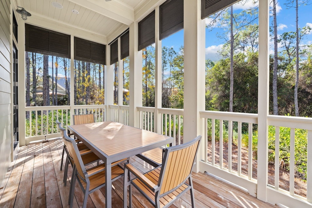 6-seater Golf Cart 3 Mins To Camp Watercolor Yankee Sun 5 Bedroom Home by RedAwning view 4