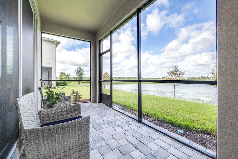 Waterview Luxury Retreat for 12!