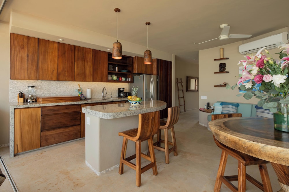 Punta Majahua Condos