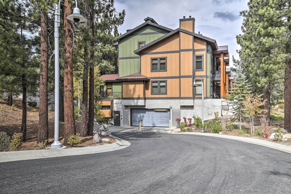 Modern Mammoth Lakes Condo: Ski, Hike, & More! view 3