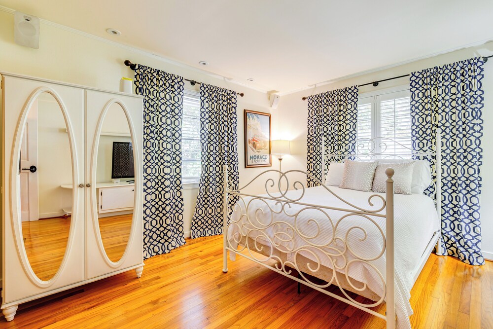 Walkable Home Near Beach & Downtown Fairhope!