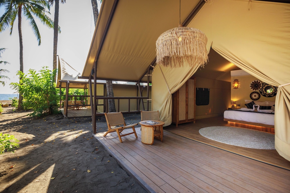 Barefoot Glamping