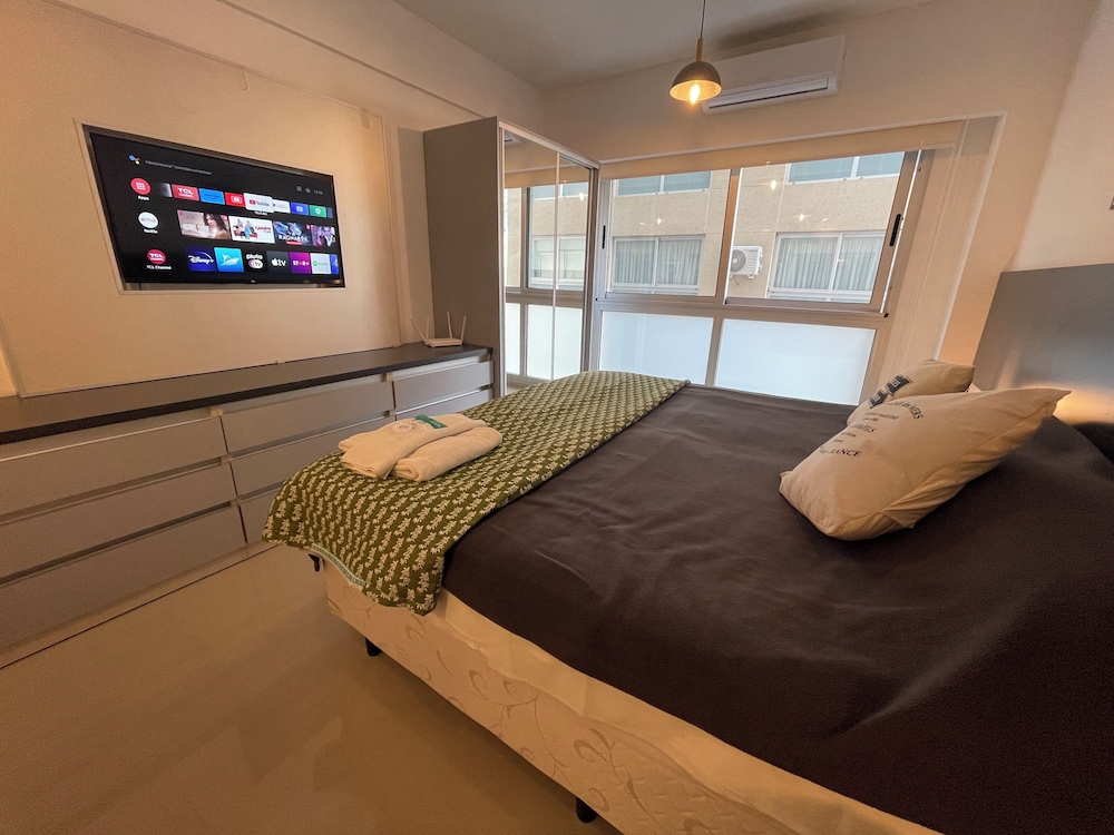 Ayres Suites Moreno