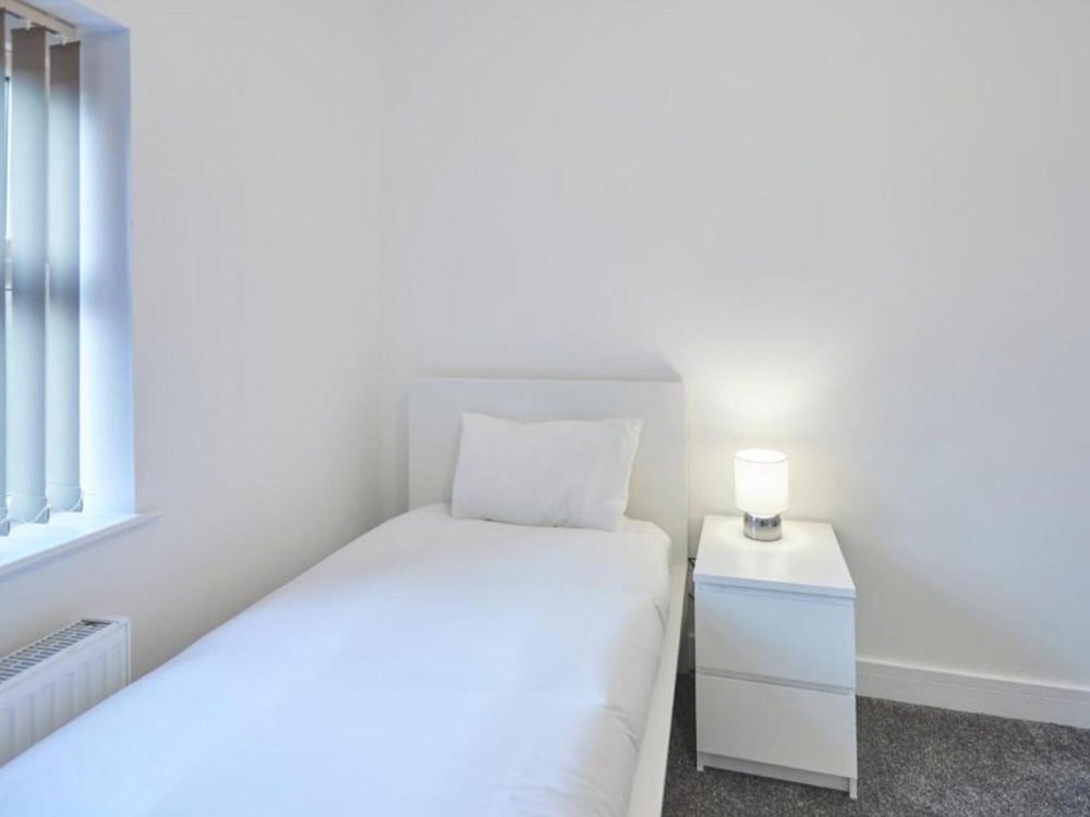 Apartment 3 in Loftus view 2