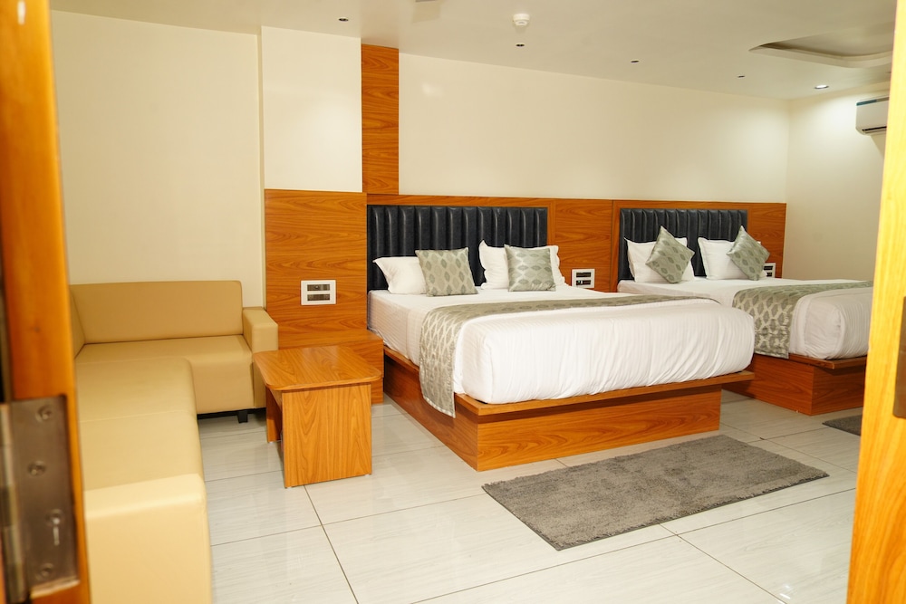 HOTEL BHAGYALAXMI LUXURY INN