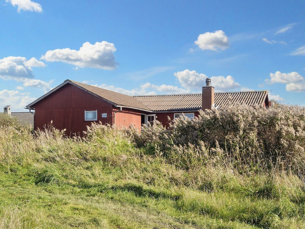 Vibrant Holiday Home in RÃ¸mÃ¸ near Sea view 3