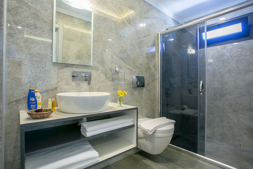 Monastery Suites Hotel - Image 30