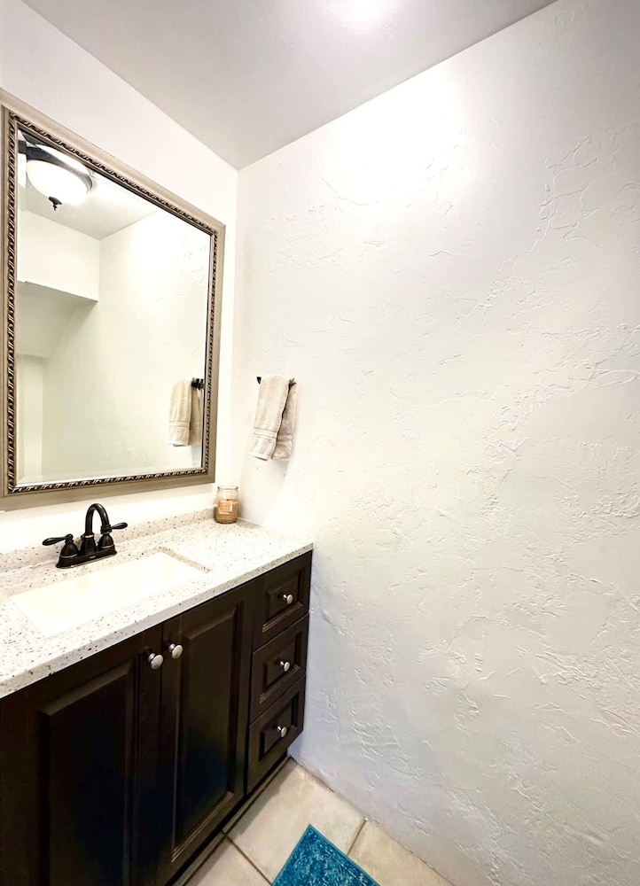 Amazing Historic 1800s Carriage House