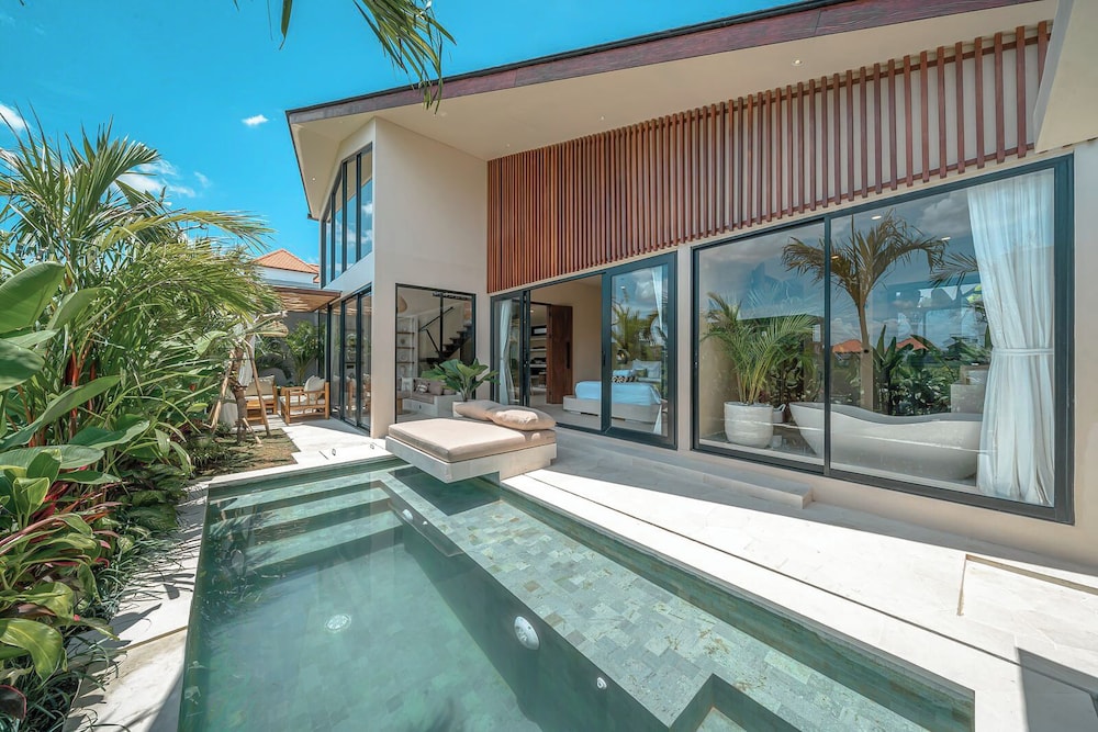 AYO Villa