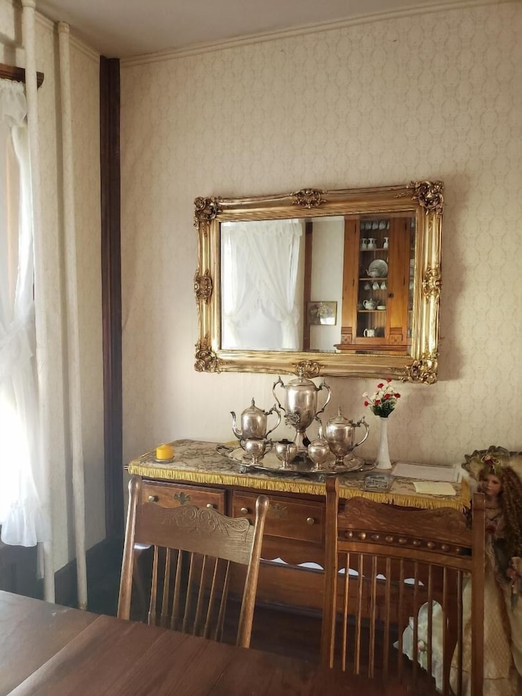 Historic Philip Houston House - Property Image 13