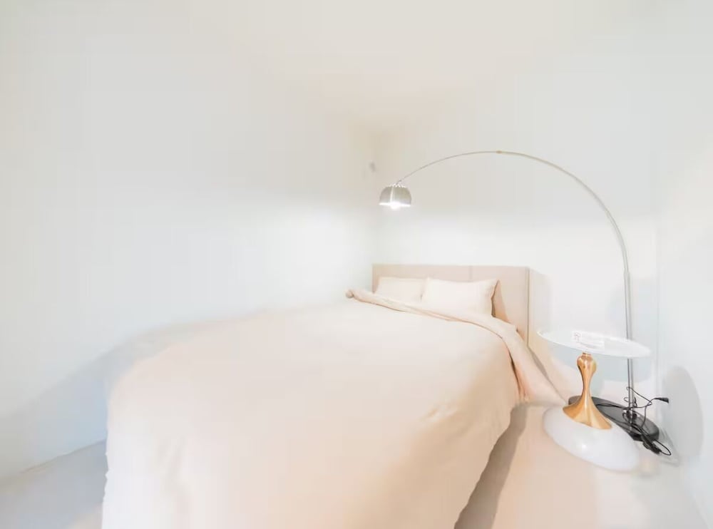 URNA SANDS HOTEL