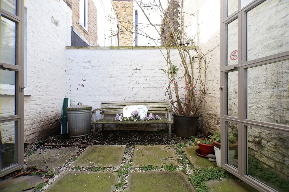 outdoor bbq area
