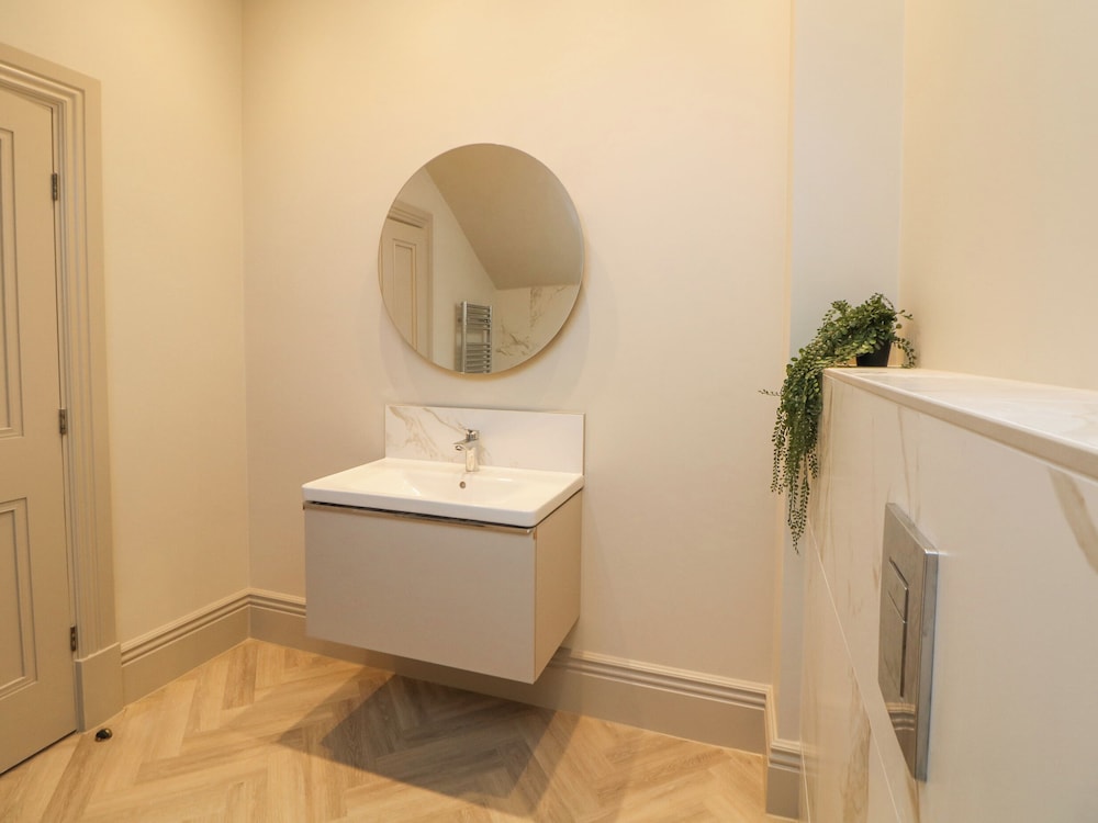 Chatsworth Suite