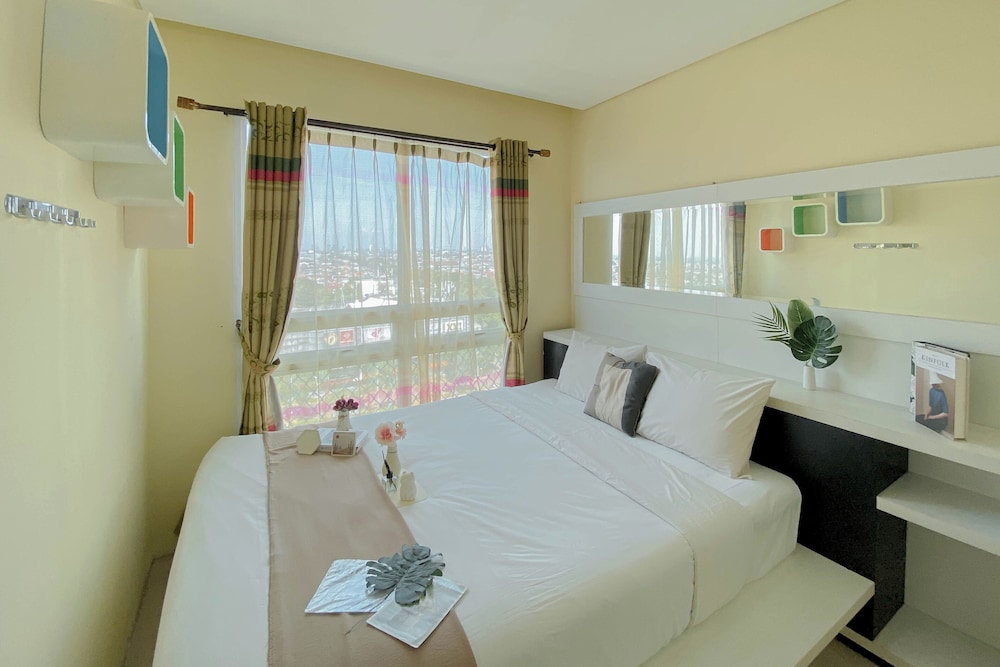 Comfy 2BR Apartment at Woodland Park Residence