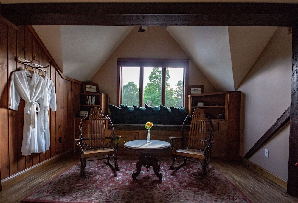 Saint Huberts Lodge
