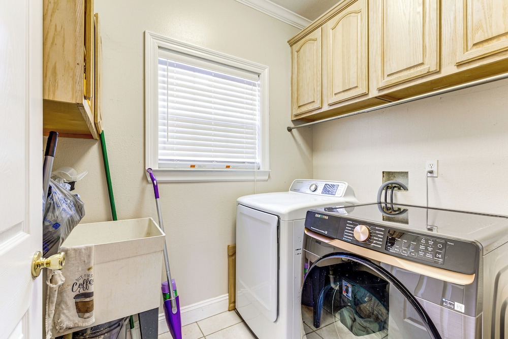 Home w/ Large Yard + Pond On-site: 15 Mi to Biloxi