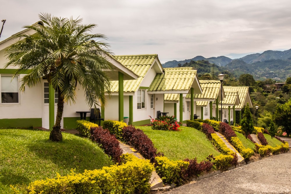 Benitah Capsule hostel and Family rooms