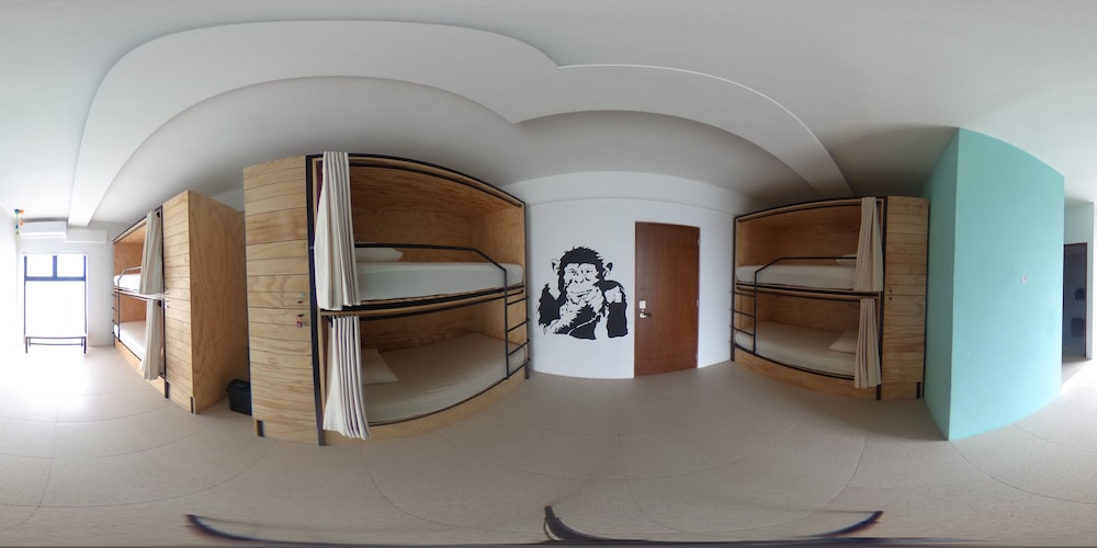 Nomads Hotel & Rooftop pool 2