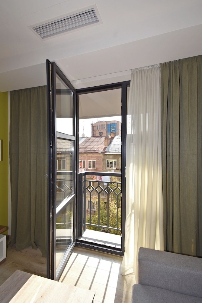 Aparthotel by Luxe Group KO16