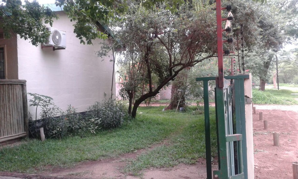 Kazungula Guest House