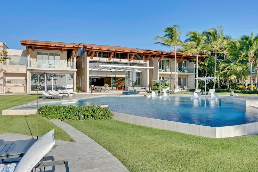 Architectural Oceanfront Masterpiece w Pool