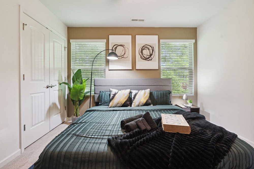 King 3BR Townhouse Mins to Cary NC State