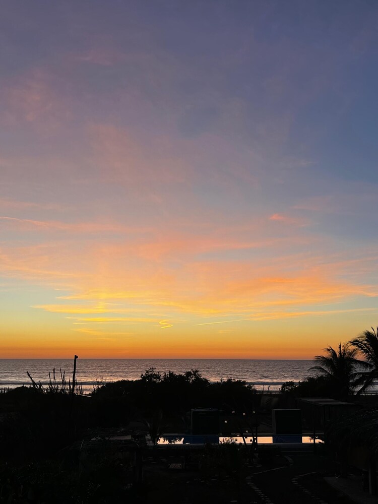 Tres Velas Surf