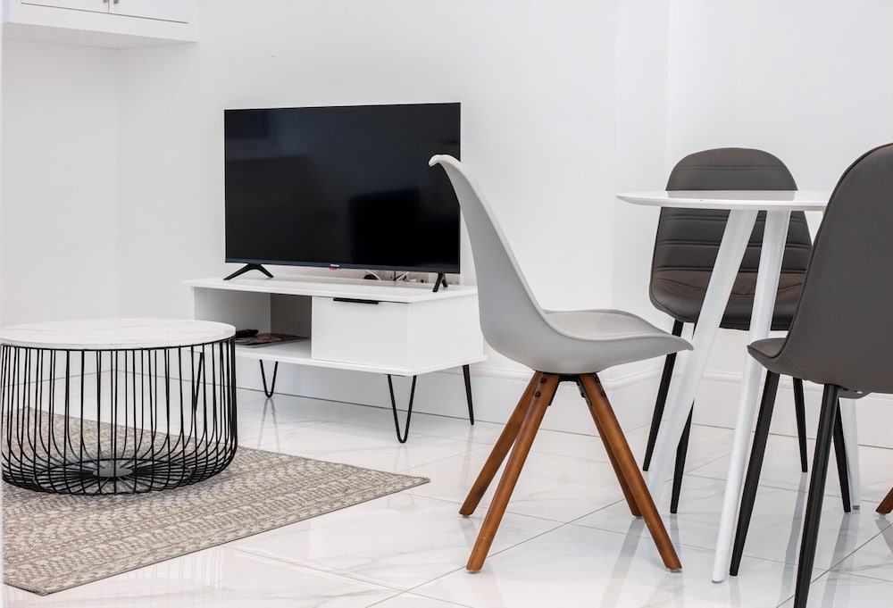Stylish Harley Street Apartment