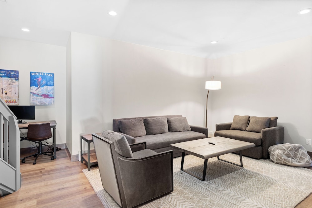 101 Tall Pines