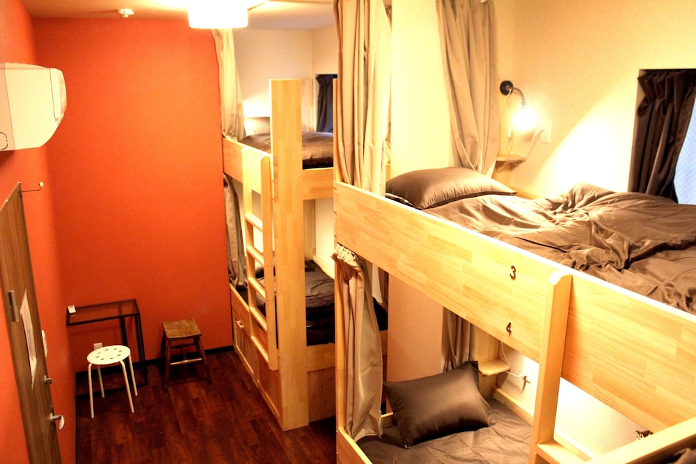 Funtoco Backpackers Namba - Hostel