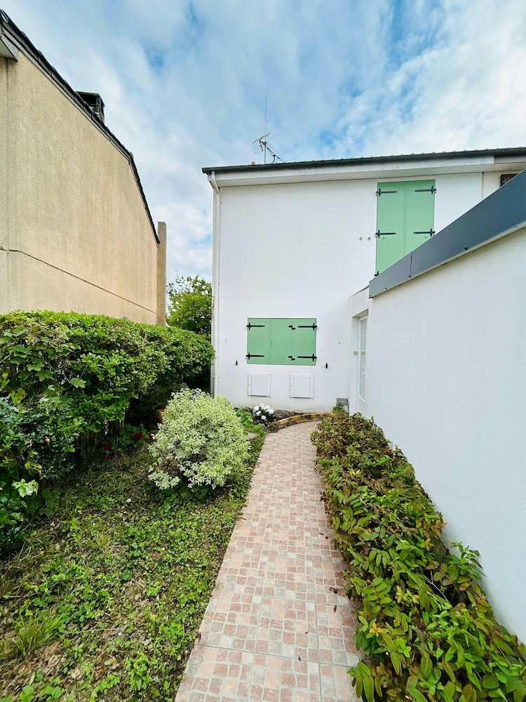 La Maison aux Oiseaux Jardin