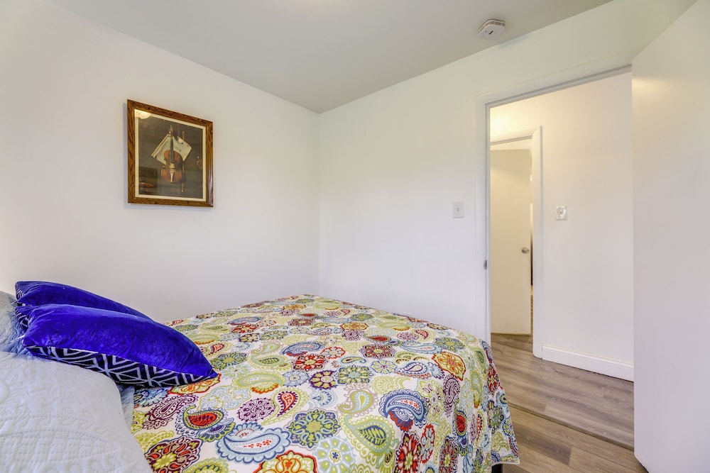 1 Mi to Main Street: Family Home in Williamstown