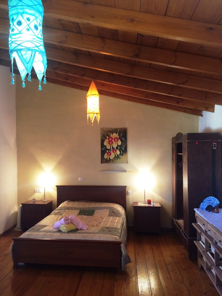 Casa Benavista - Cretan Holiday Home, Greece view 3
