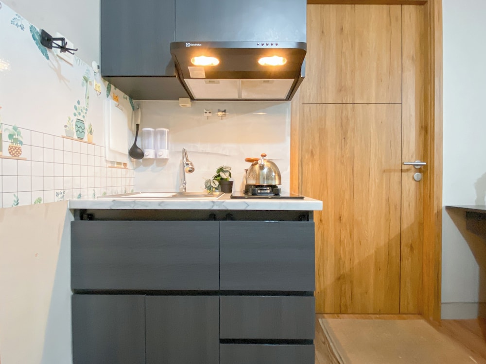 Great Choice 2Br At Lrt City Jatibening Apartment
