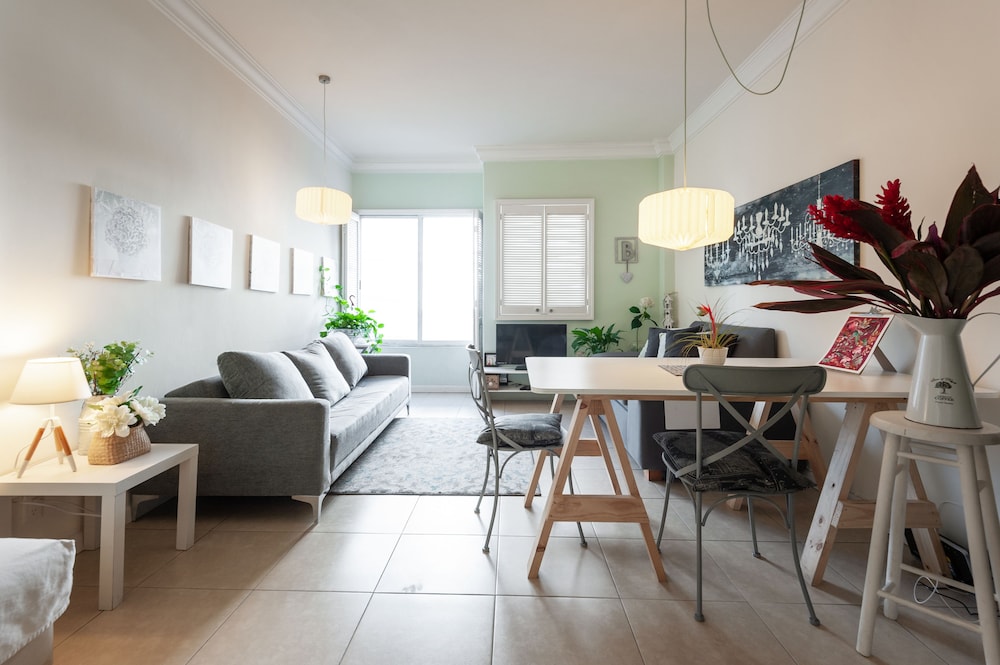 Cozy Vintage Flat photo 3