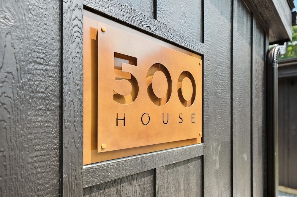500 House - Unit A 1 Bedroom Townhouse