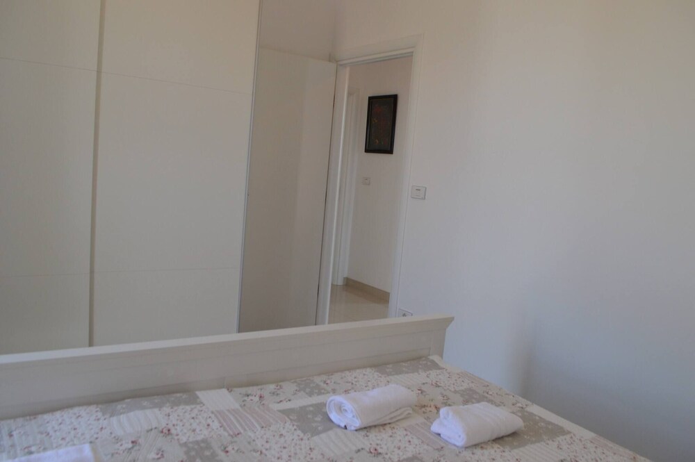 Seafront 2-bedroom Apartment The New View view 4
