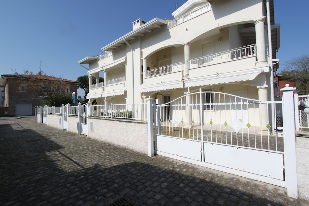 El Dorado Villas