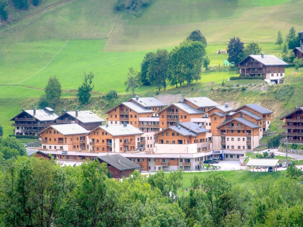 Apartment in Beaufort Near Ski Trails