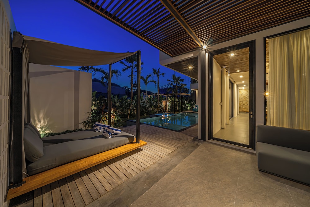 Villa Bedawang - 4BR Villa Seminyak