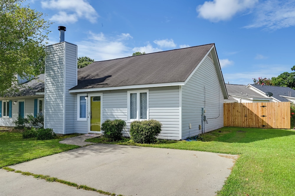 Greenville Getaway: Close to Campus + Stadium!