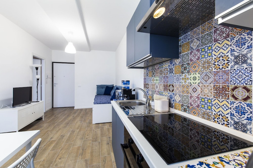 Noto 10 in Milan With 1 Bedrooms and 1 Bathrooms