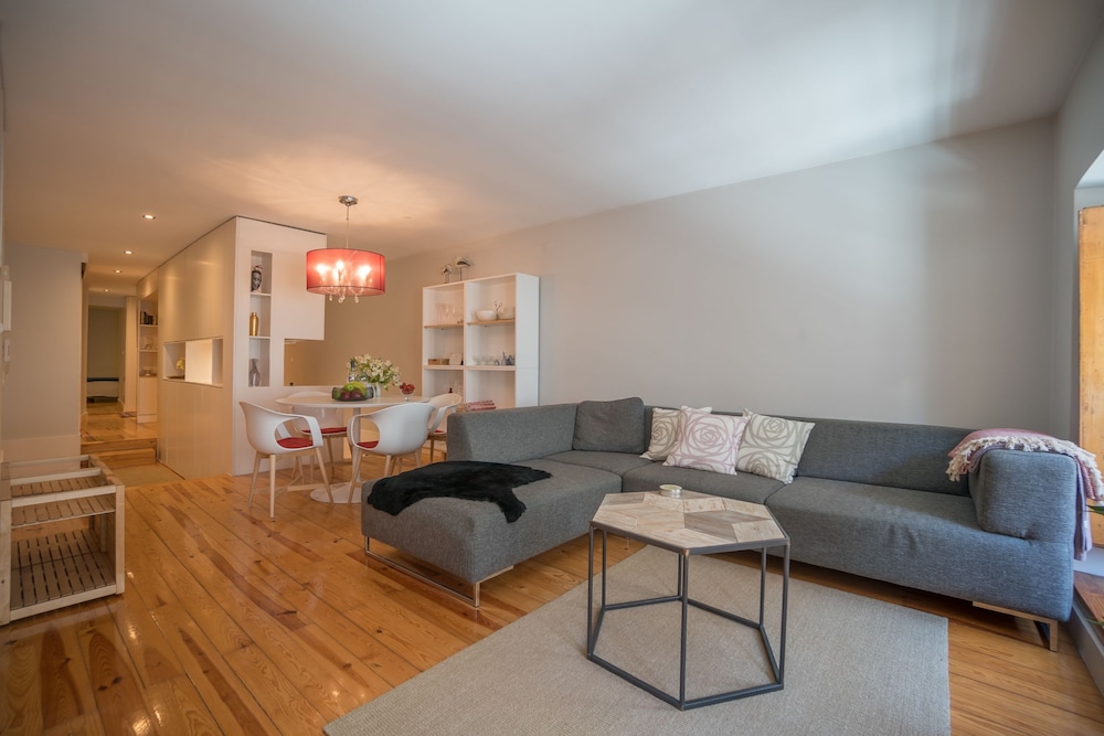 Elegant & Cozy Apartment
