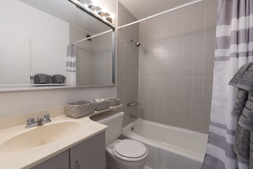 Amazing Furnished 1 BR Penthouse Midtown West