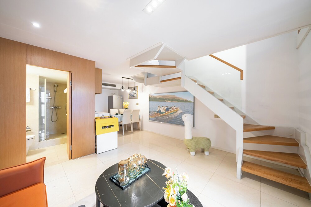 Shanghai Hills & Wanye Spacious Family Suites