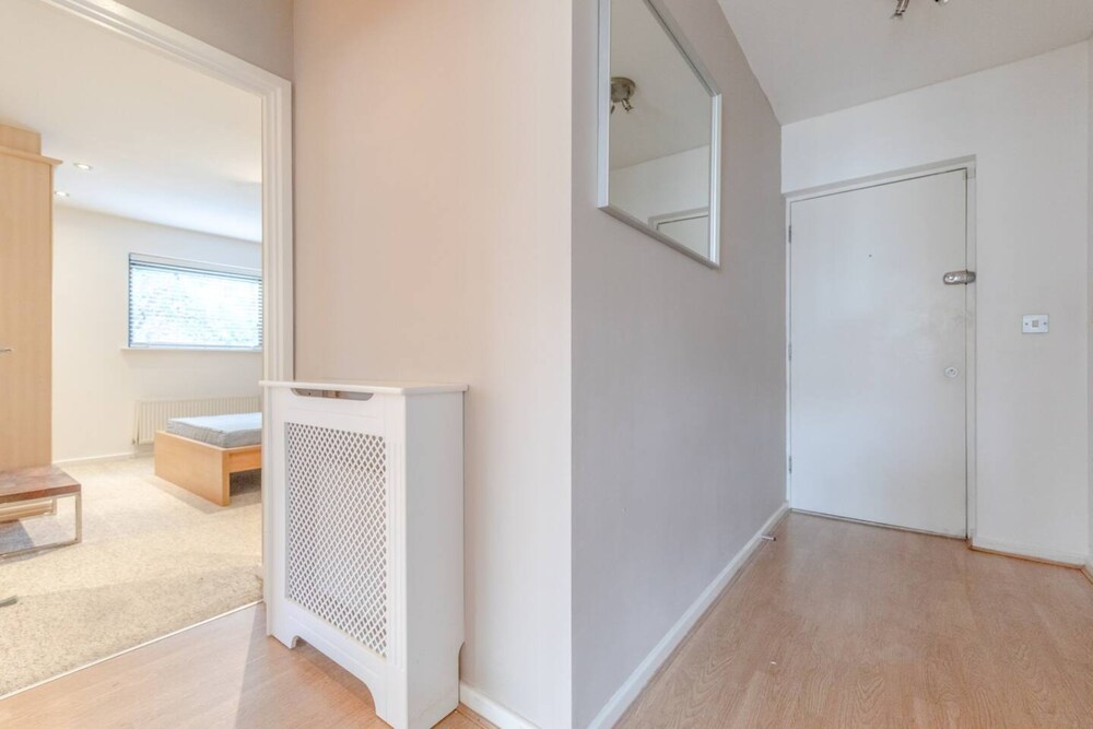 Radiant 2 Bedroom Apartment in East London