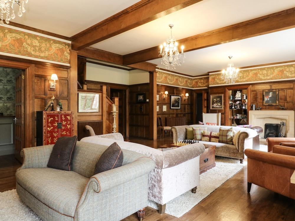 Bearnock Lodge