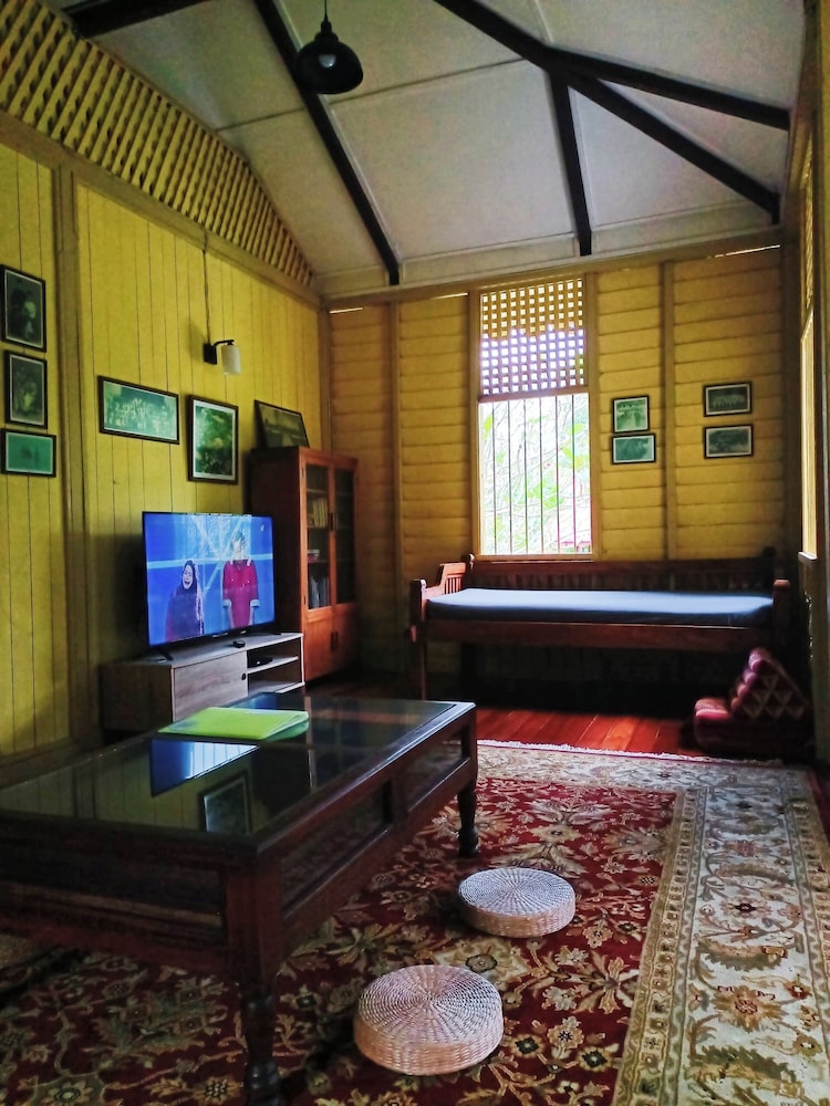 Bagas Zakariah Orchard Lodge
