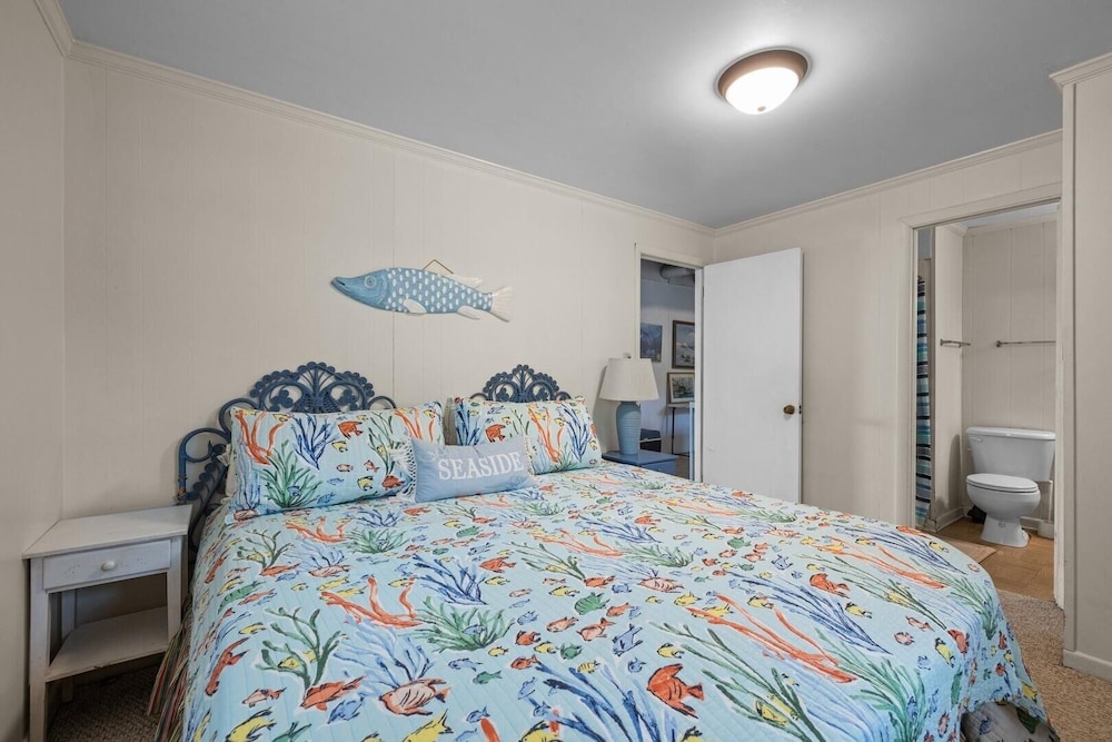 Bryant Cottage 6 Bedroom Home